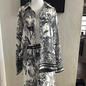 Chico's Black and White Tropical Print Set